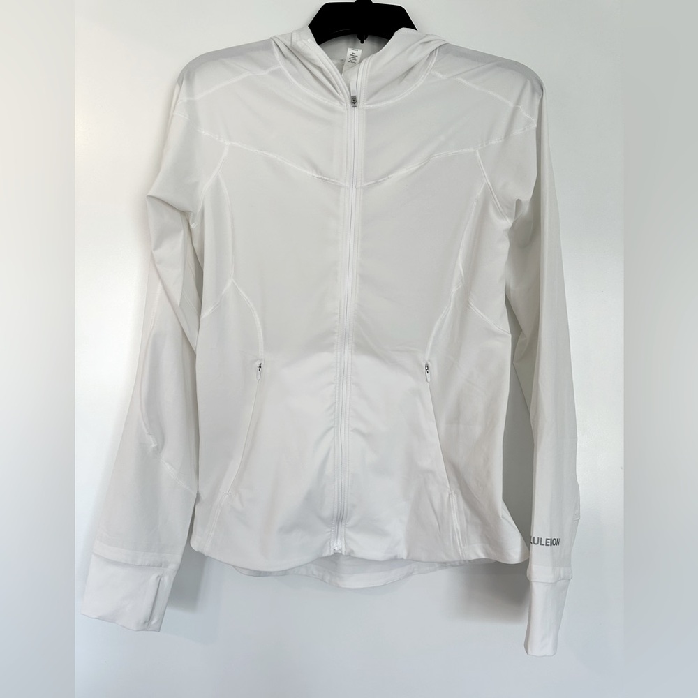 Lululemon mist over windbreaker white size 6